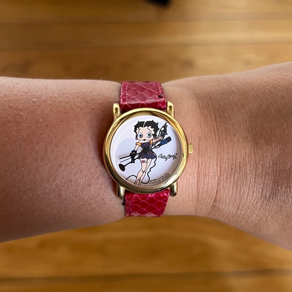 Betty Boop Vintage watch - Gold Tone & Leather Band